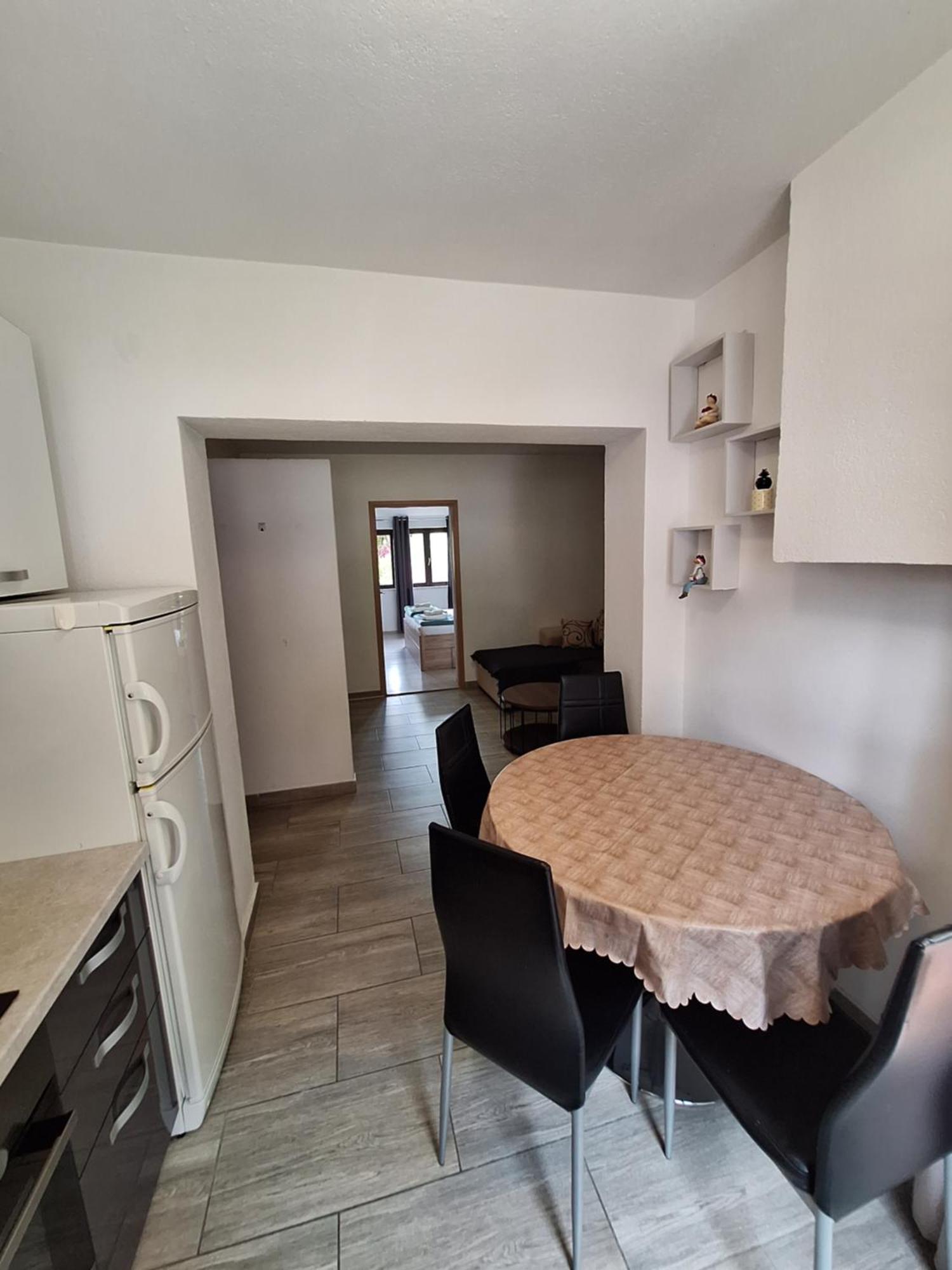 Apartmani Lisicina Omis Exterior photo